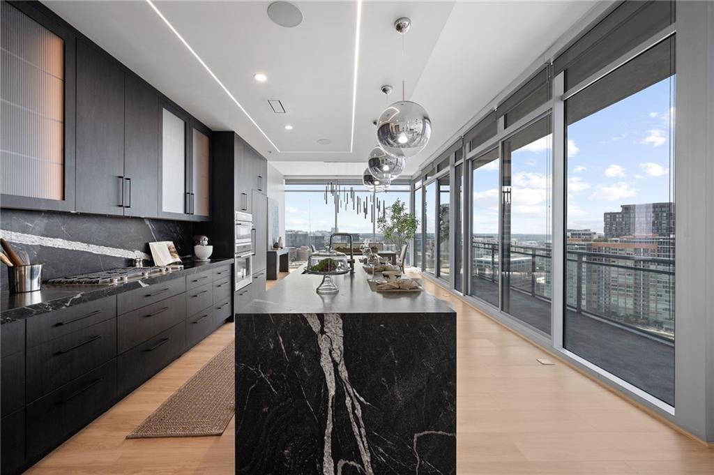 1065 Peachtree Street NE 3402
