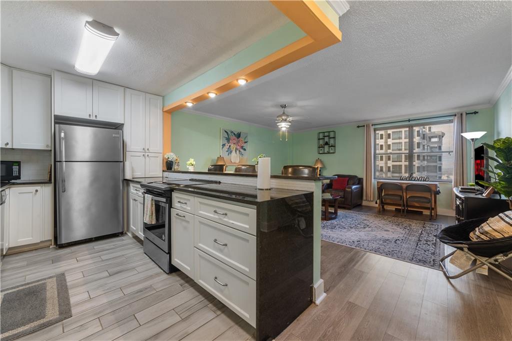 300 Peachtree Street NE 23J
