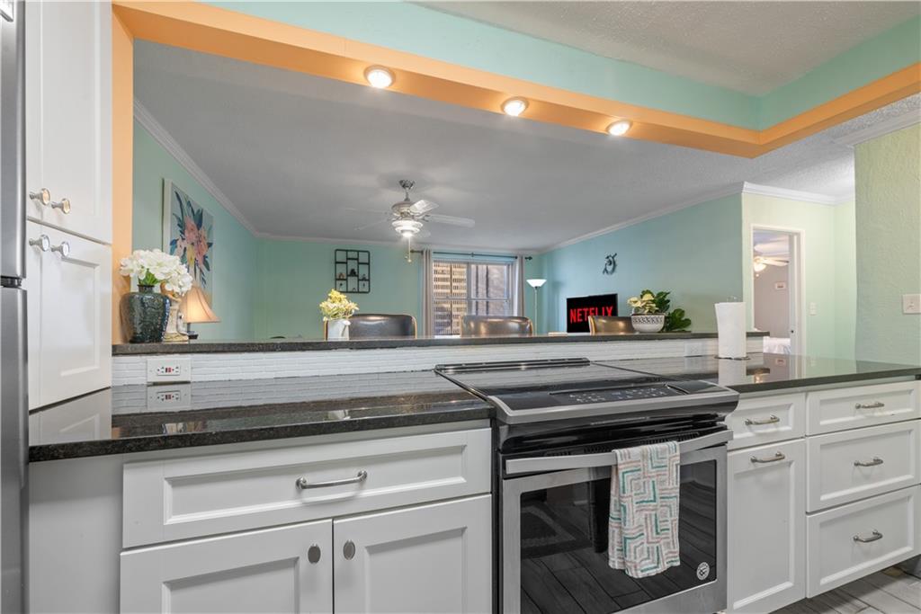 300 Peachtree Street NE 23J