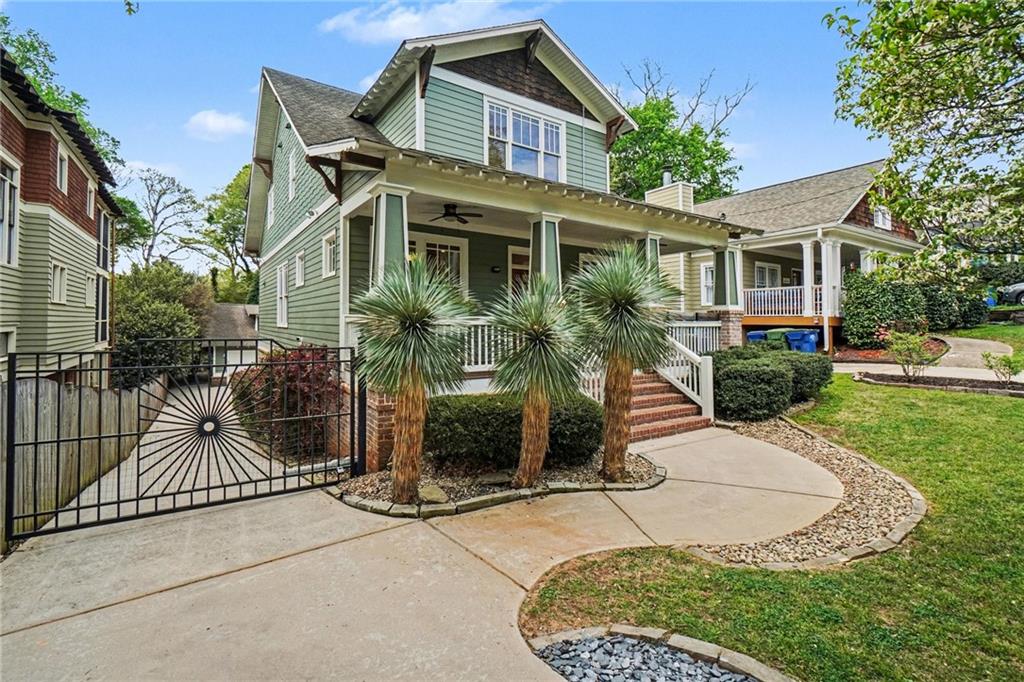 2119 Oakview Road SE