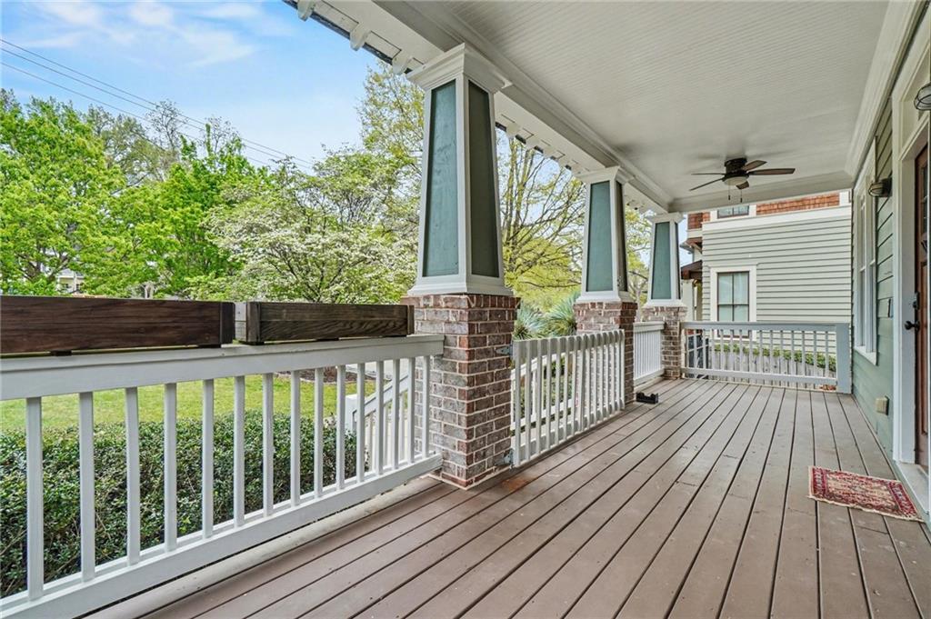 2119 Oakview Road SE