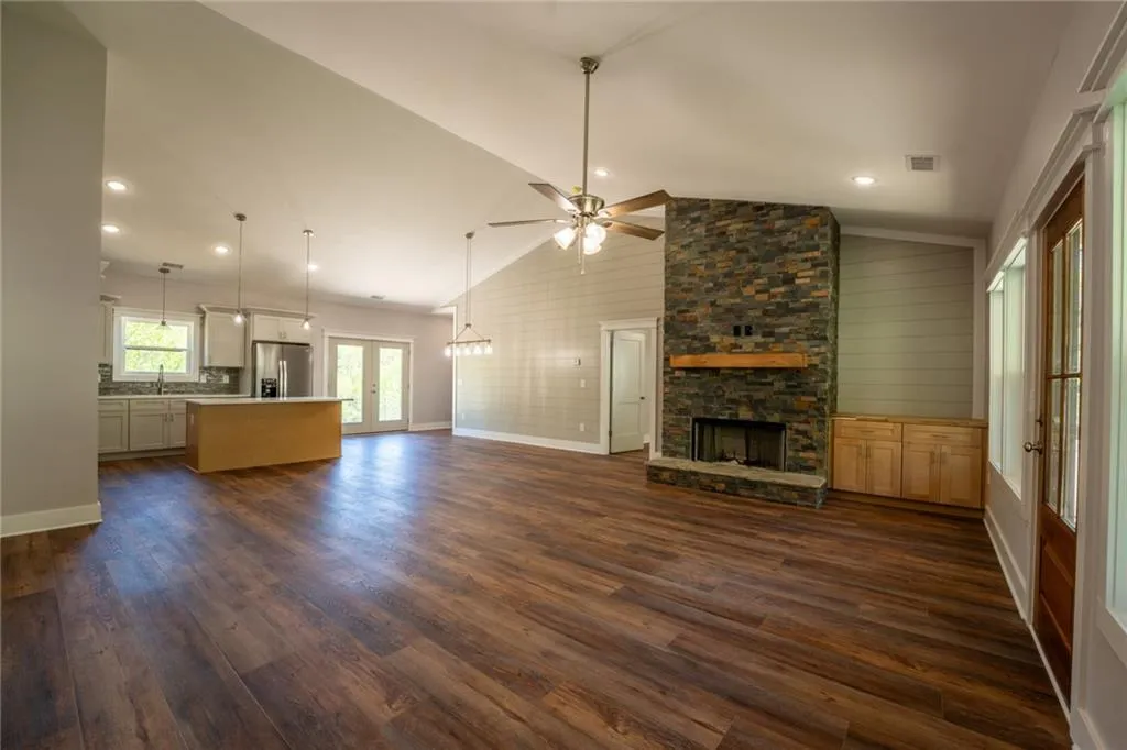 Cleveland, Georgia 30528, United States, 3 Bedrooms Bedrooms, ,2 BathroomsBathrooms,Residential,Active,120944