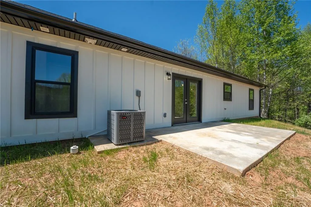 Cleveland, Georgia 30528, United States, 3 Bedrooms Bedrooms, ,2 BathroomsBathrooms,Residential,Active,120944