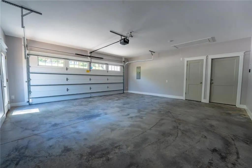 Cleveland, Georgia 30528, United States, 3 Bedrooms Bedrooms, ,2 BathroomsBathrooms,Residential,Active,120944