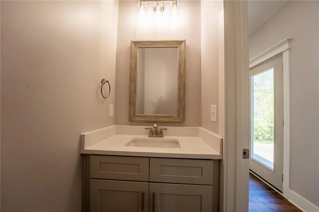 Cleveland, Georgia 30528, United States, 3 Bedrooms Bedrooms, ,2 BathroomsBathrooms,Residential,Active,120944