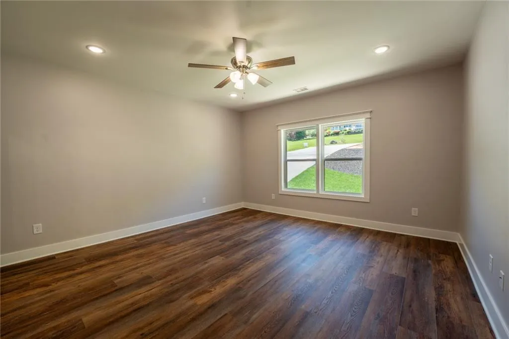 Cleveland, Georgia 30528, United States, 3 Bedrooms Bedrooms, ,2 BathroomsBathrooms,Residential,Active,120944