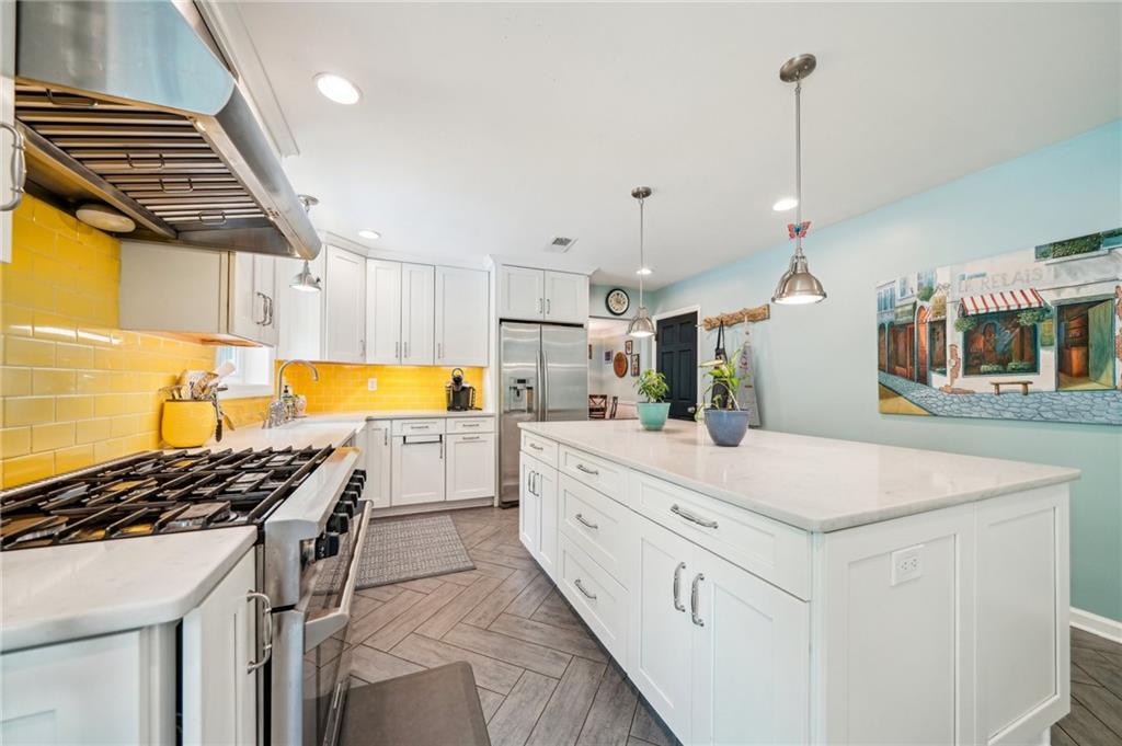 725 Crab Orchard Court, Roswell, Georgia image 9