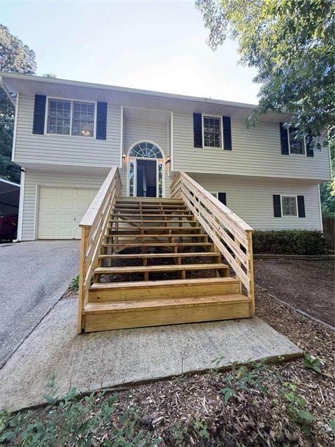 Homes For Sale - 110 Balouse Gilley Drive<br/> Carrollton, GA 30116