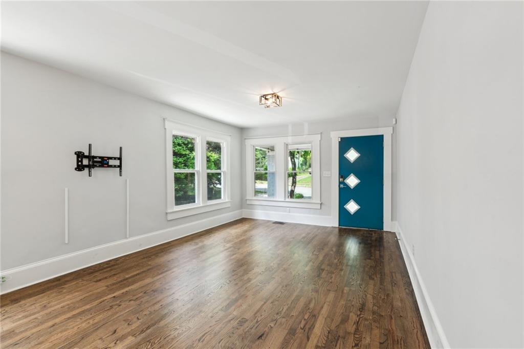 308 Mcpherson Place SE