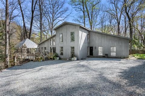 Photo of 3391 Ridgewood Road NW, Atlanta, GA 30327 (MLS # 7749191)