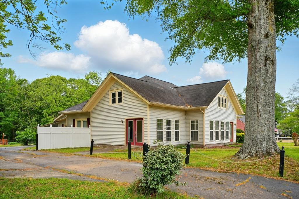 426 College Street, Bowdon, Georgia image 3