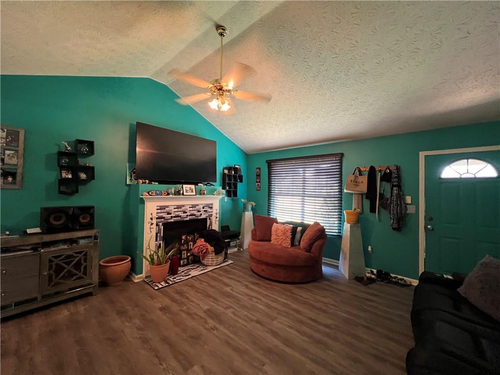 311 Dove Point
