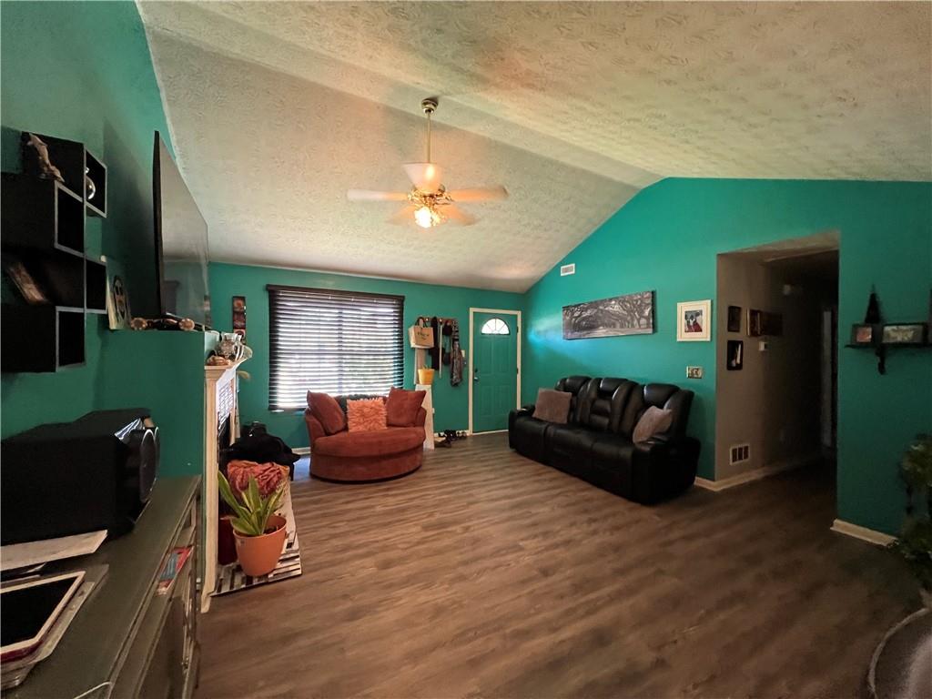 311 Dove Point