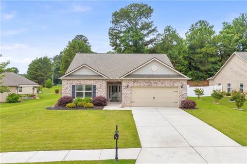 Homes For Sale - 817 Hidden Hollow Circle<br/> Commerce, GA 30529
