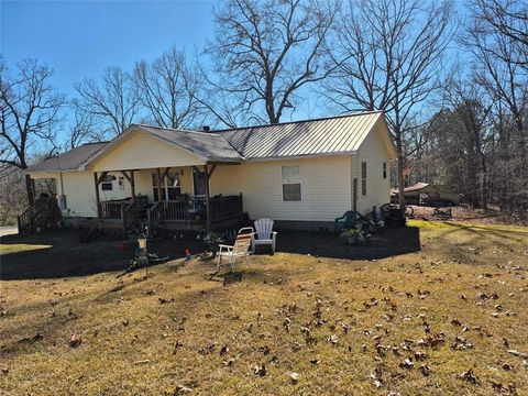 A home in Dawsonville