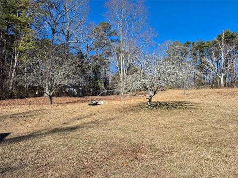 A home in Dawsonville