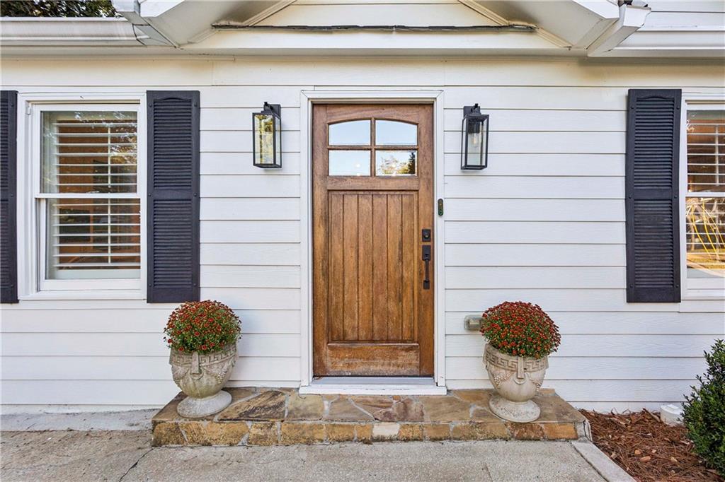 1905 Woodland Hills Avenue NW