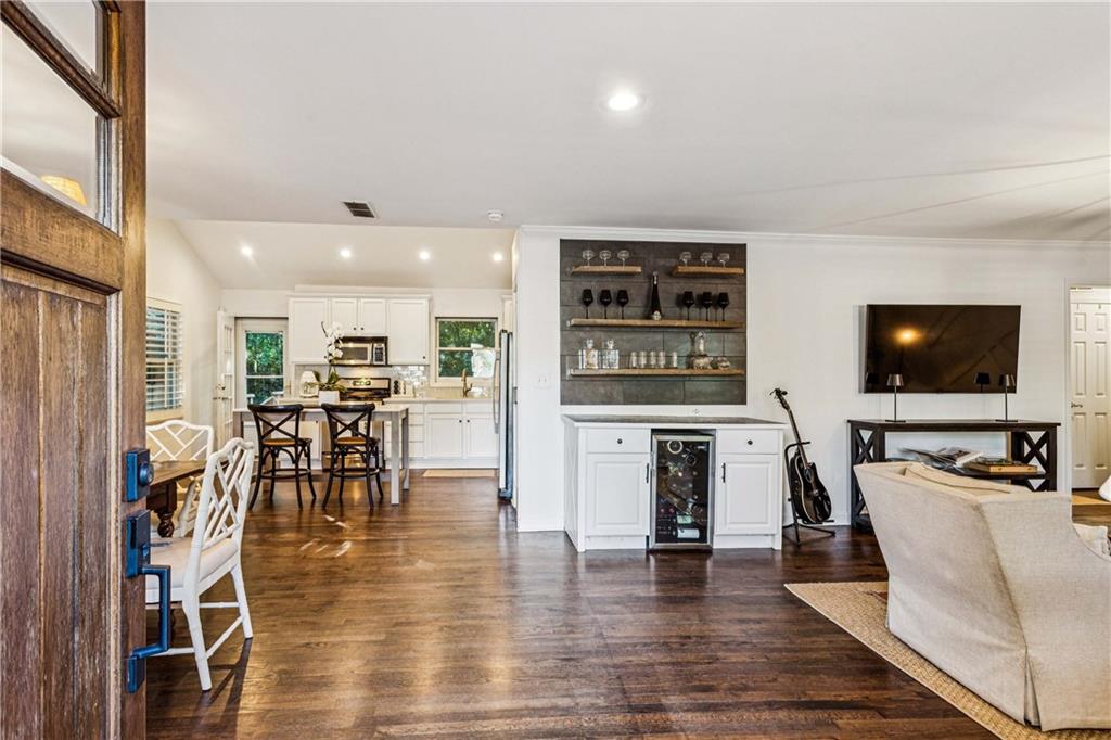 1905 Woodland Hills Avenue NW