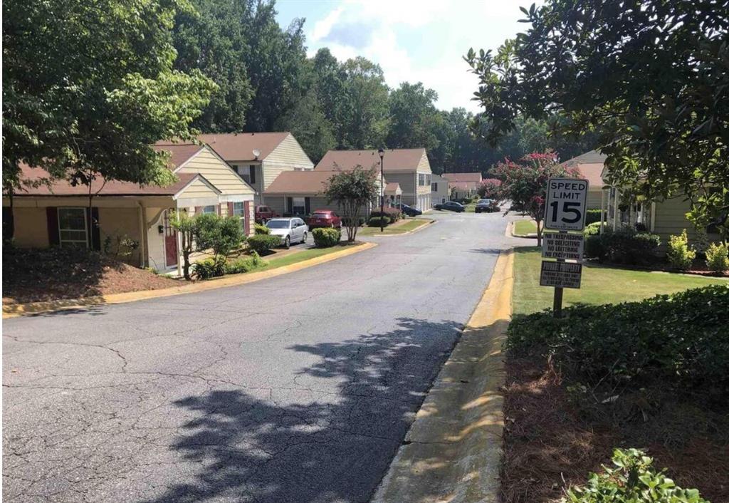 1304 Old Coach Road, Marietta, Georgia image 11