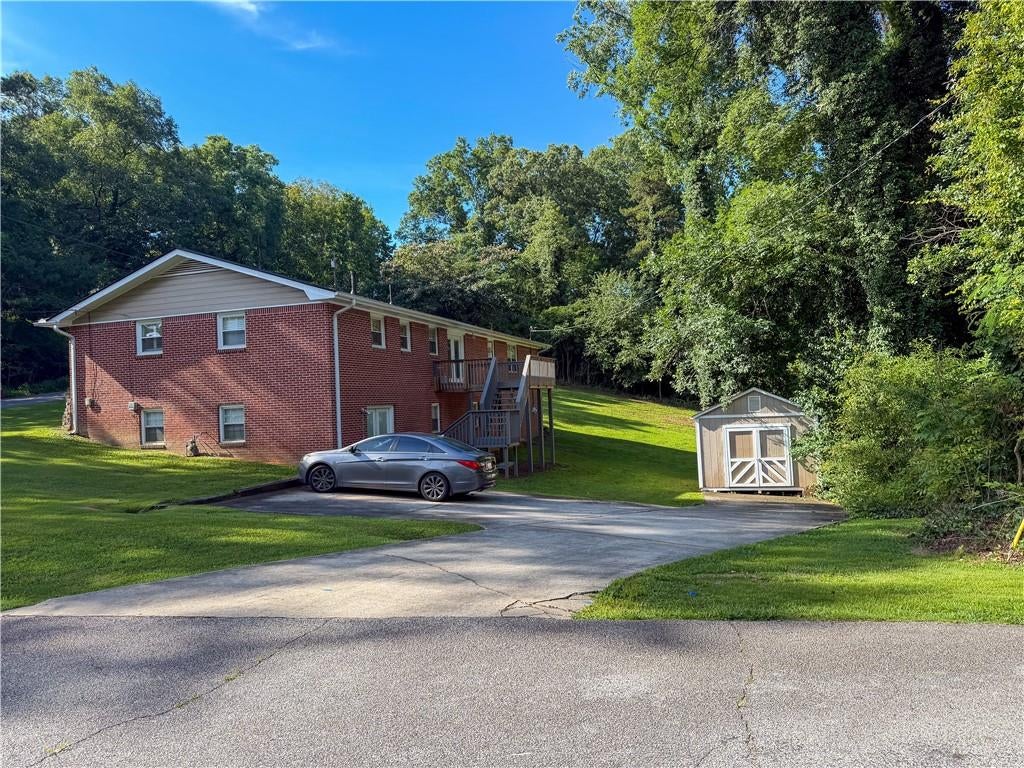 210 Greenwood Lane
