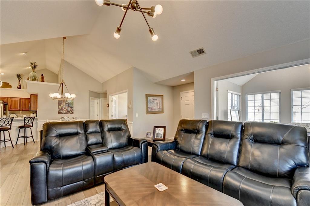 1904 Sweet Apple Circle 1904