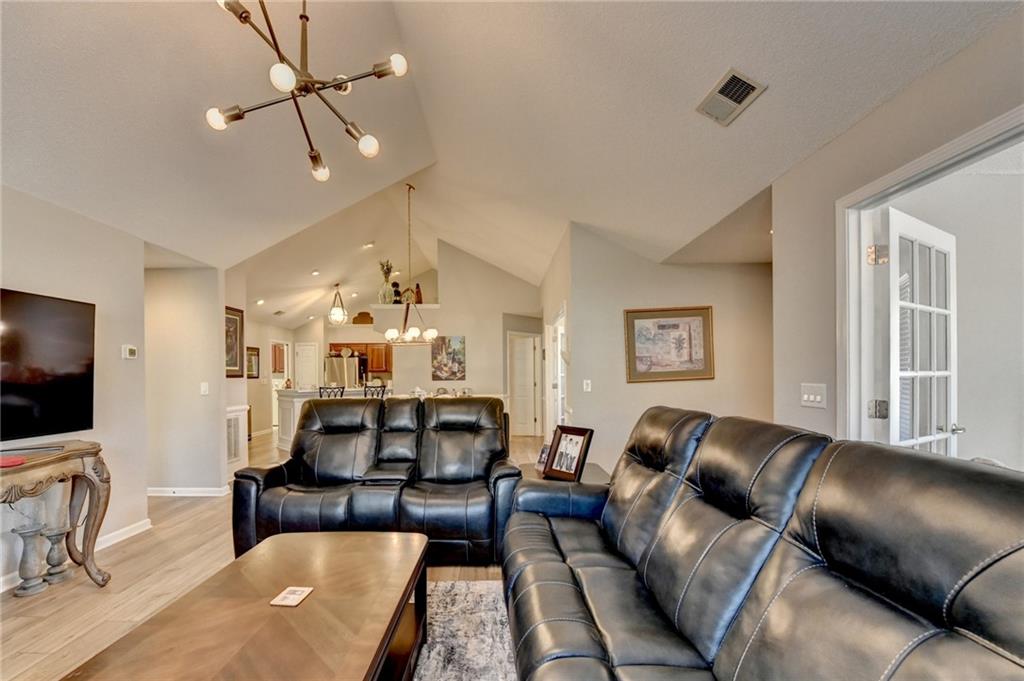 1904 Sweet Apple Circle 1904