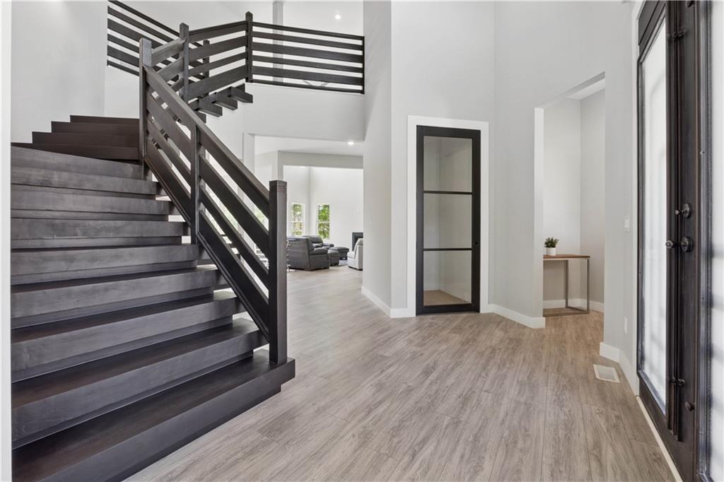 23 Fernbank Way