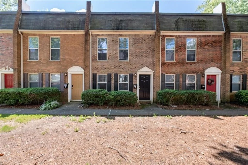155 N River Drive Unit E, Sandy Springs, GA, 30350