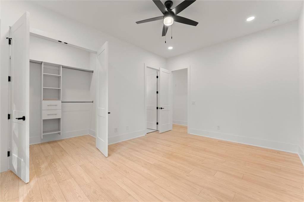 2082 Lyle Avenue, College Park, Georgia image 24