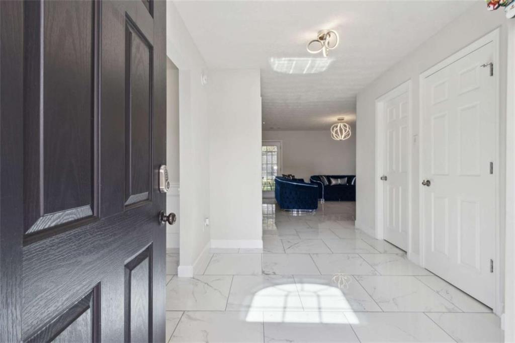 1040 Orchard Circle
