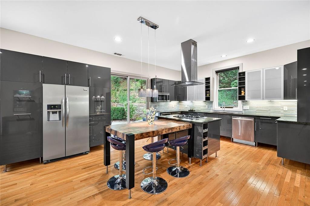 4812 Lake Forrest Drive