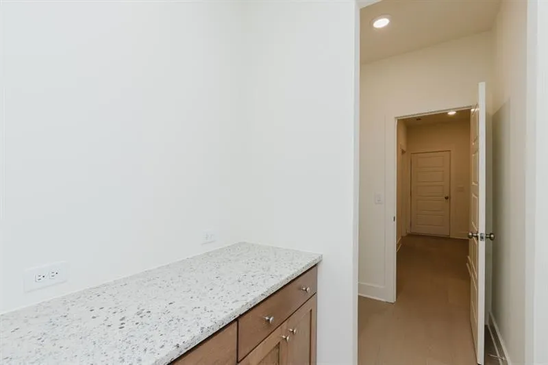 Gainesville, Georgia 30506, United States, 4 Bedrooms Bedrooms, ,5 BathroomsBathrooms,Residential,Active,238958