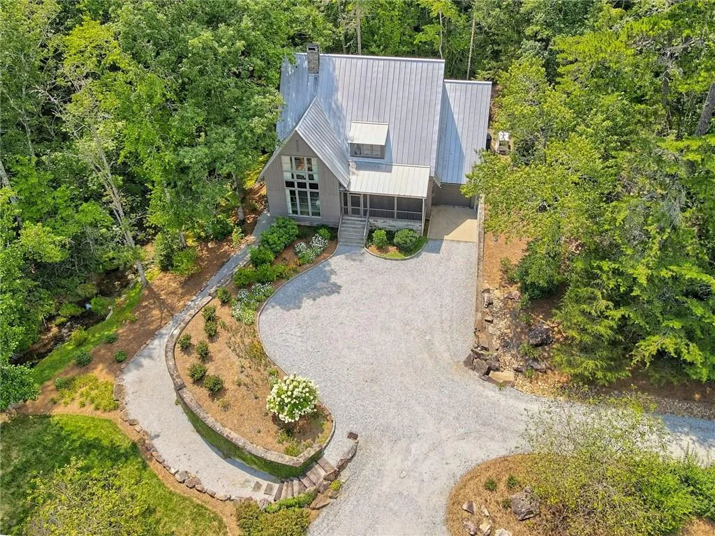 Clayton, Georgia 30525, United States, 4 Bedrooms Bedrooms, ,5 BathroomsBathrooms,Residential,Active,20670