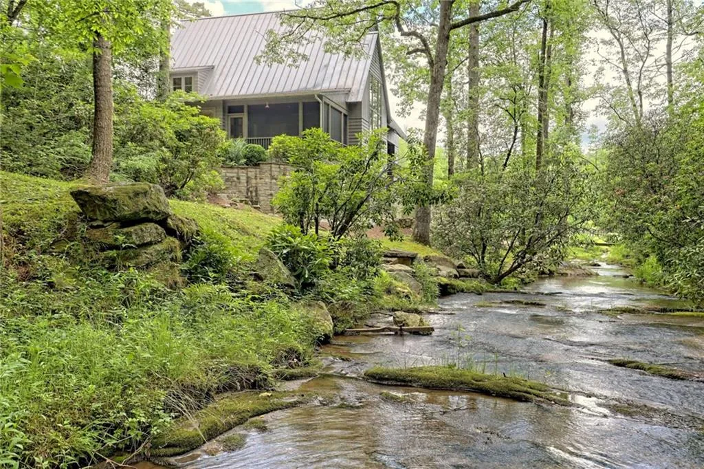 Clayton, Georgia 30525, United States, 4 Bedrooms Bedrooms, ,5 BathroomsBathrooms,Residential,Active,20670