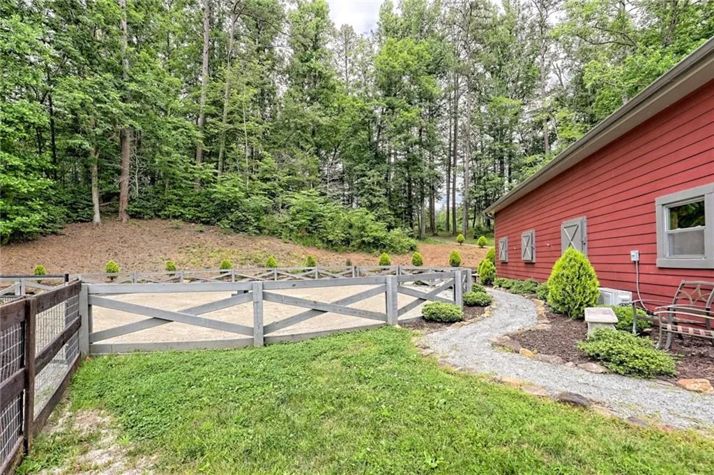 Clayton, Georgia 30525, United States, 4 Bedrooms Bedrooms, ,5 BathroomsBathrooms,Residential,Active,20670