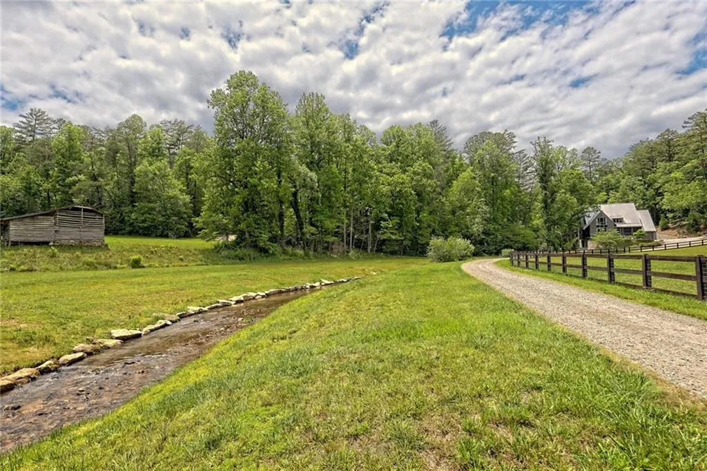 Clayton, Georgia 30525, United States, 4 Bedrooms Bedrooms, ,5 BathroomsBathrooms,Residential,Active,20670