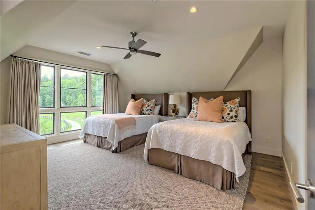 Clayton, Georgia 30525, United States, 4 Bedrooms Bedrooms, ,5 BathroomsBathrooms,Residential,Active,20670