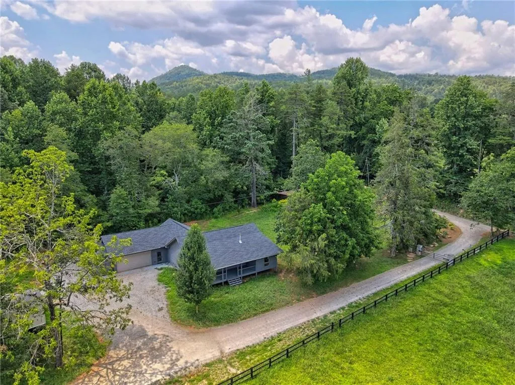 Clayton, Georgia 30525, United States, 4 Bedrooms Bedrooms, ,5 BathroomsBathrooms,Residential,Active,20670