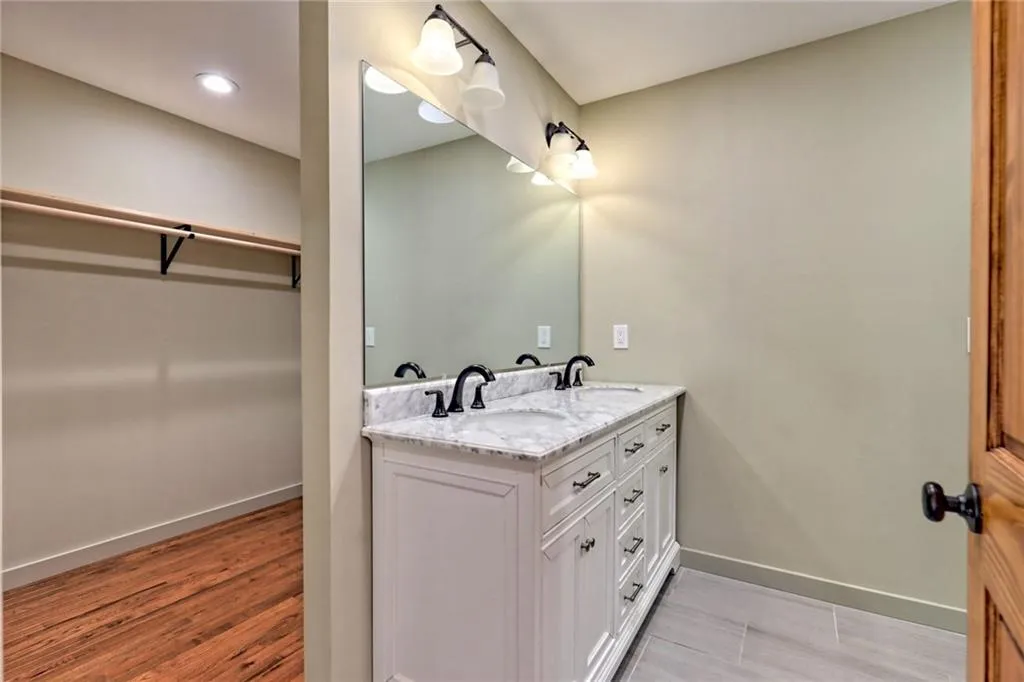 Clayton, Georgia 30525, United States, 4 Bedrooms Bedrooms, ,5 BathroomsBathrooms,Residential,Active,20670