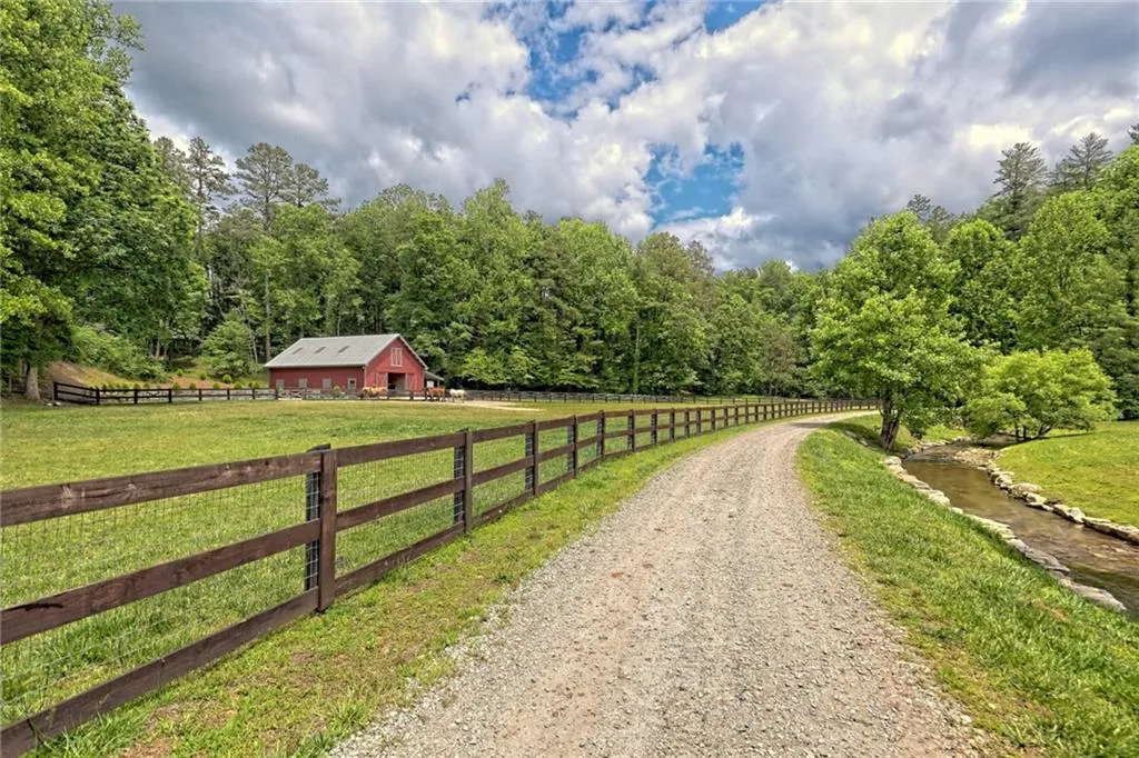 Clayton, Georgia 30525, United States, 4 Bedrooms Bedrooms, ,5 BathroomsBathrooms,Residential,Active,20670