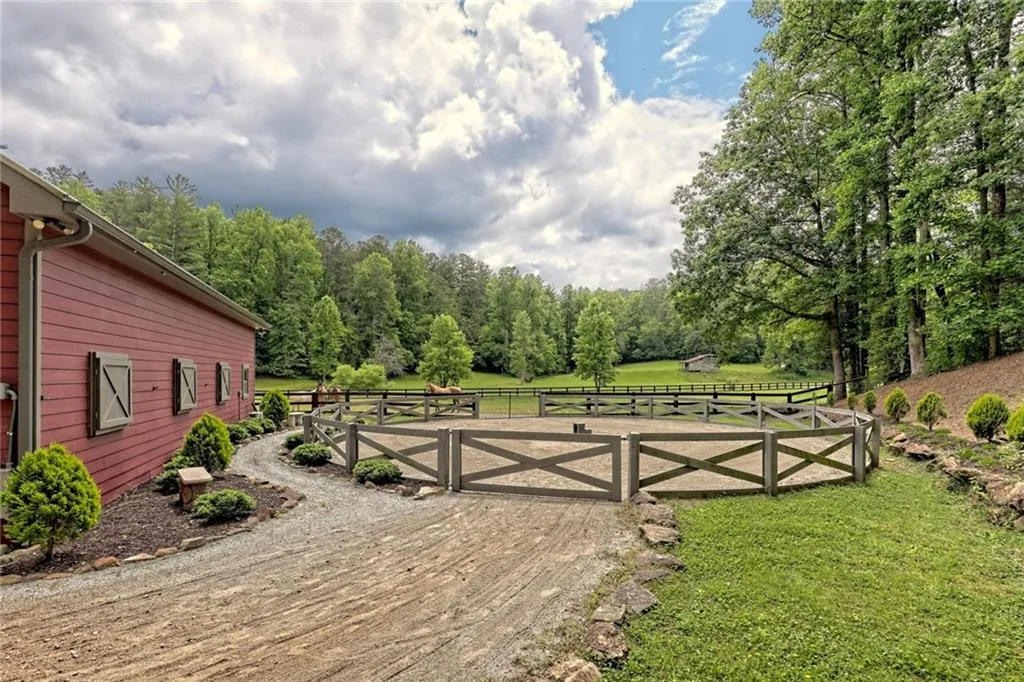 Clayton, Georgia 30525, United States, 4 Bedrooms Bedrooms, ,5 BathroomsBathrooms,Residential,Active,20670