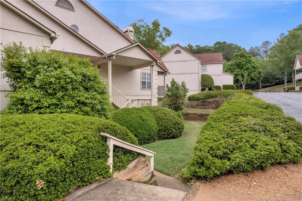 203 Bridge Lane, Smyrna, Georgia image 1