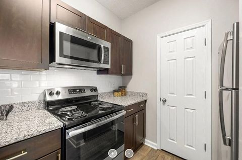 Apartment For Rent - 7150 W Peachtree Dunwoody Road #1018<br/> Atlanta, GA 30328