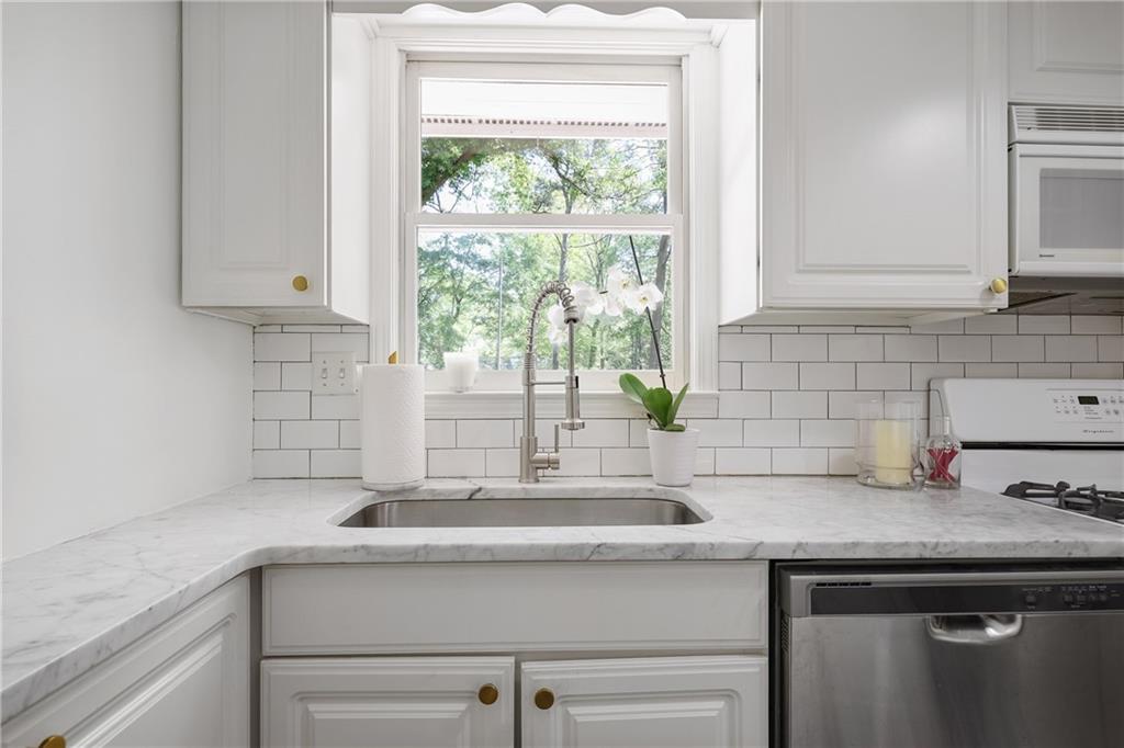 2515 Ridgewood Road, Atlanta, Georgia image 14