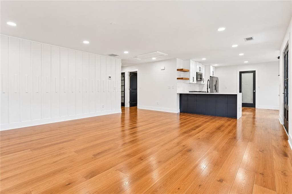 2193 Park Terrace