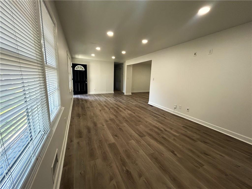 185 Maple Wood Drive, Lawrenceville, Georgia image 4