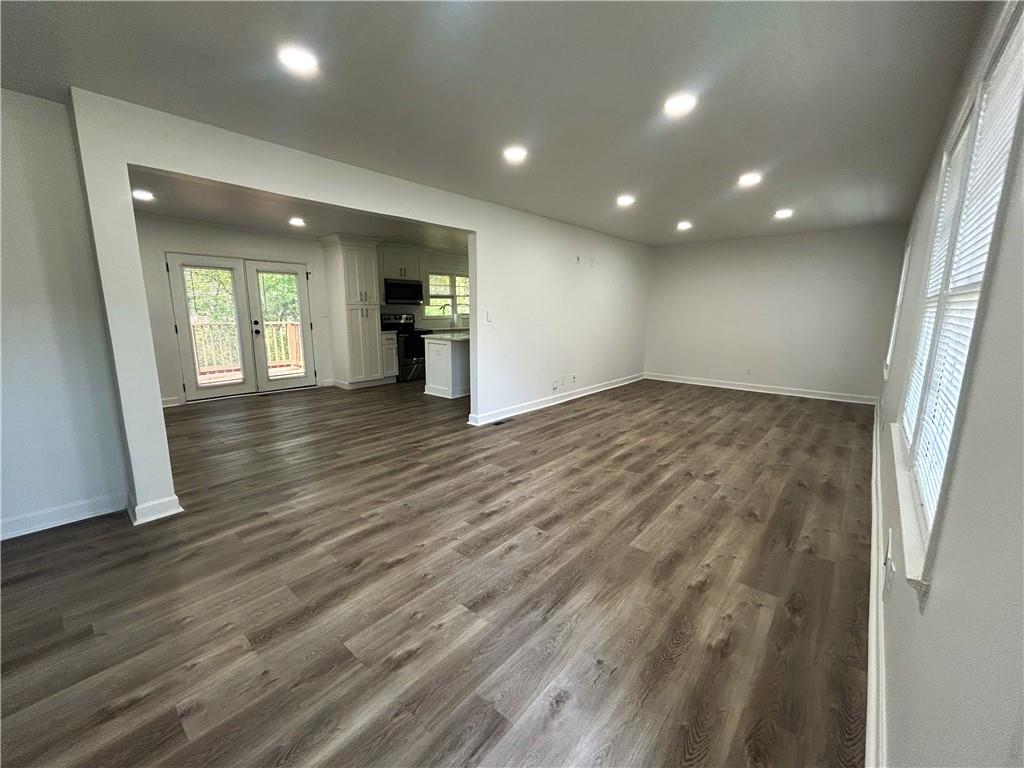 185 Maple Wood Drive, Lawrenceville, Georgia image 3