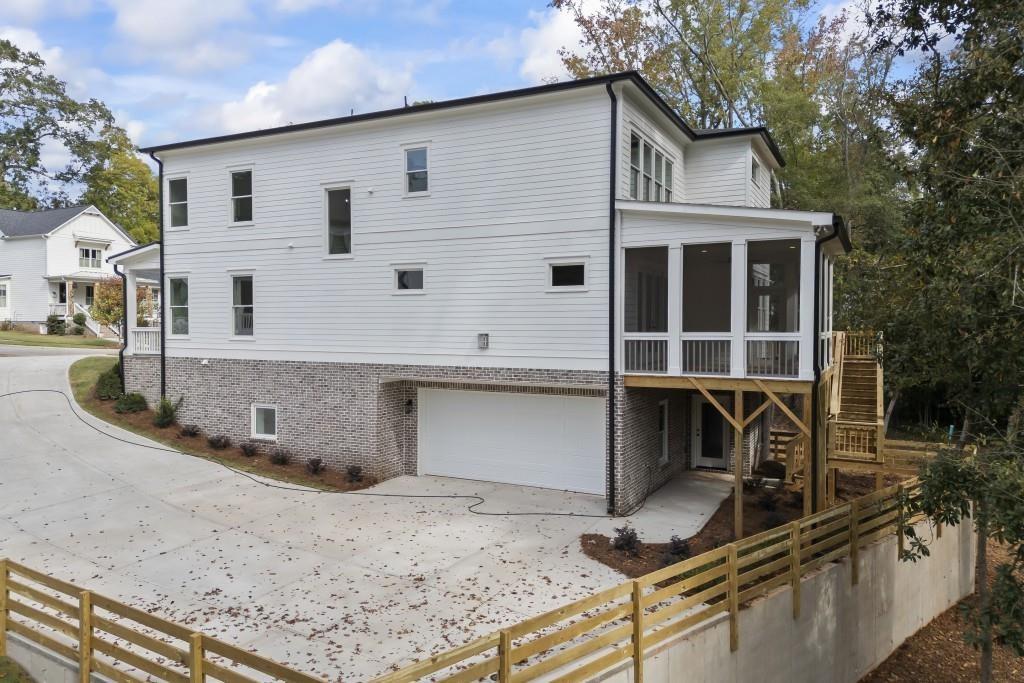 611 Foster Park Lane