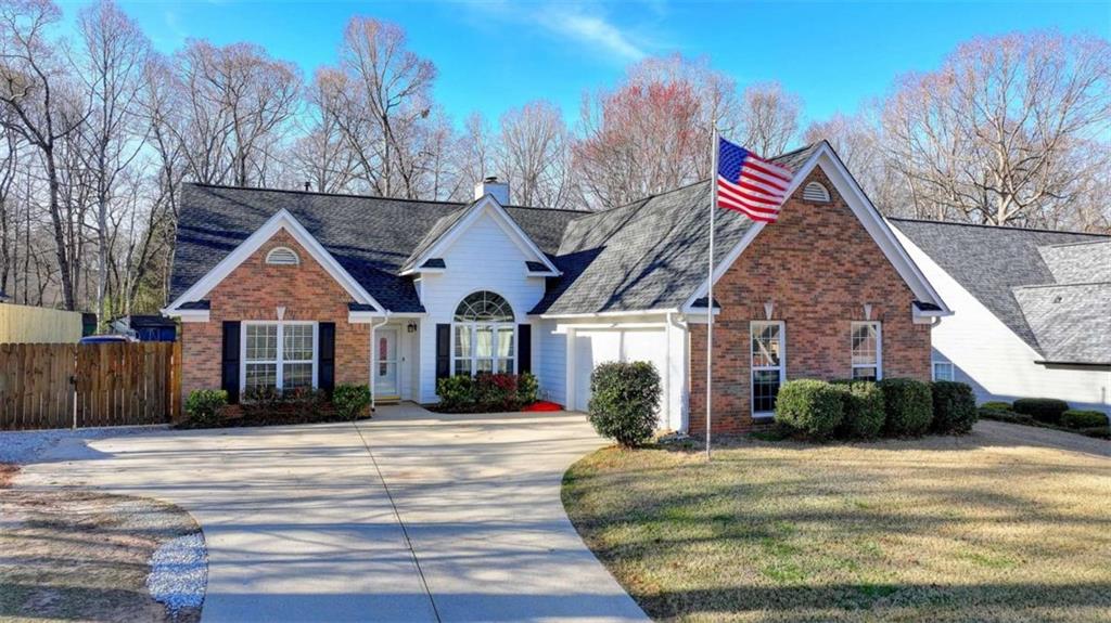 5625 Newberry Point Drive, Flowery Branch, Georgia image 1