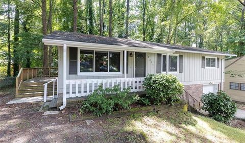 Photo of 2381 Melody Lane NW, Kennesaw, GA 30152 (MLS # 7793789)